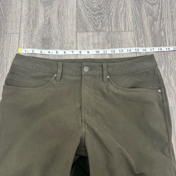 Lululemon ABC Classic-Fit Pant 28” Inseam Utilitech™ in Dark Olive Size 32 2022 - Picture 9 of 12